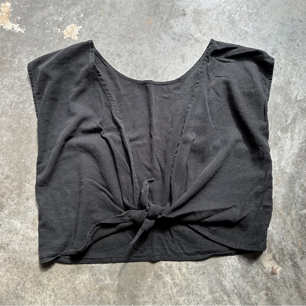 Elizabeth Suzann Maxine Crop in Black Raw Silk
